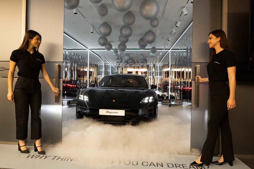 Porsche Center Αthens