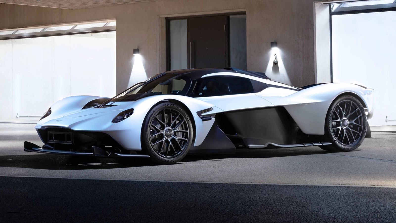 Aston Martin Valkyrie Ricciardo