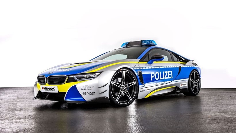 BMW i8 police car