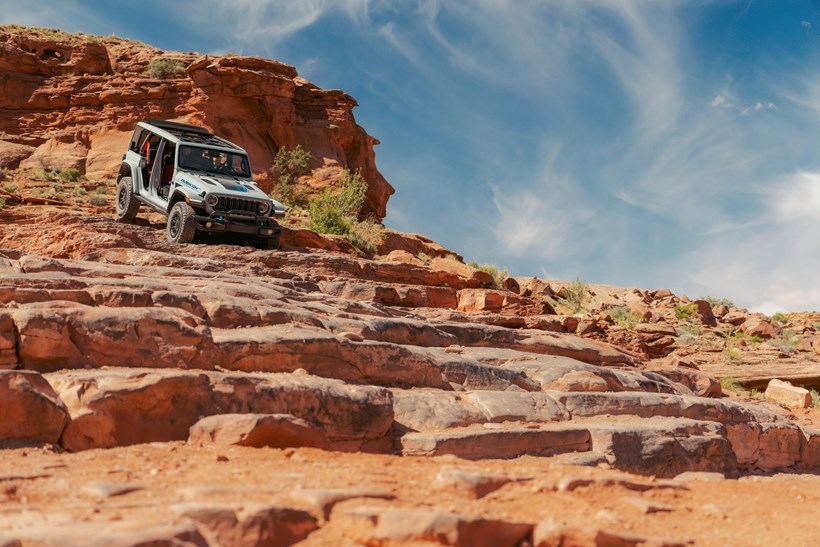 Jeep Wrangler Rubicon Cliff Hanger