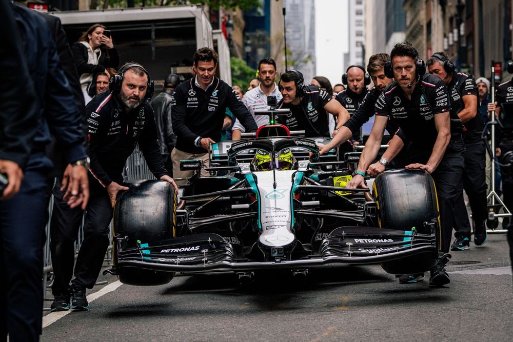 Mercedes F1 5η Λεωφόρος Νέα Υόρκη Empire State Building