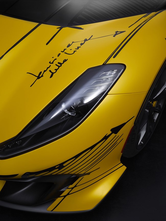 Ferrari 812 Competizione Tailor Made