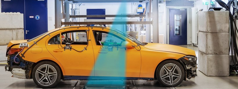 Mercedes crash test