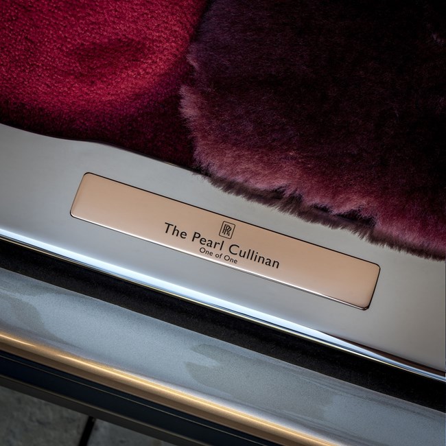 Rolls-Royce Cullinan Pearl Rose