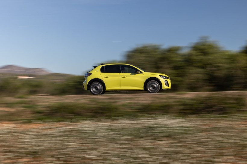 Peugeot e-208
