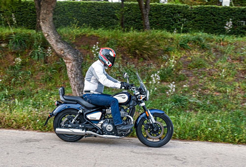 Royal Enfield Super Meteor 650