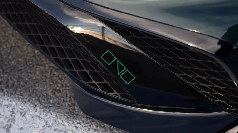 Genesis G90 Wingback