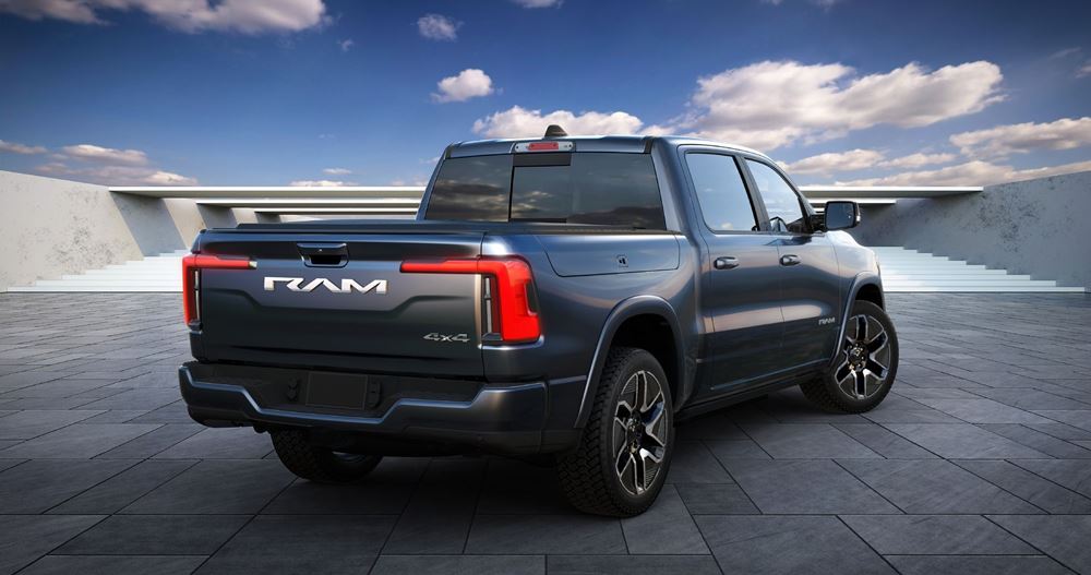 Το ηλεκτρικό pick up RAM 1500 REV