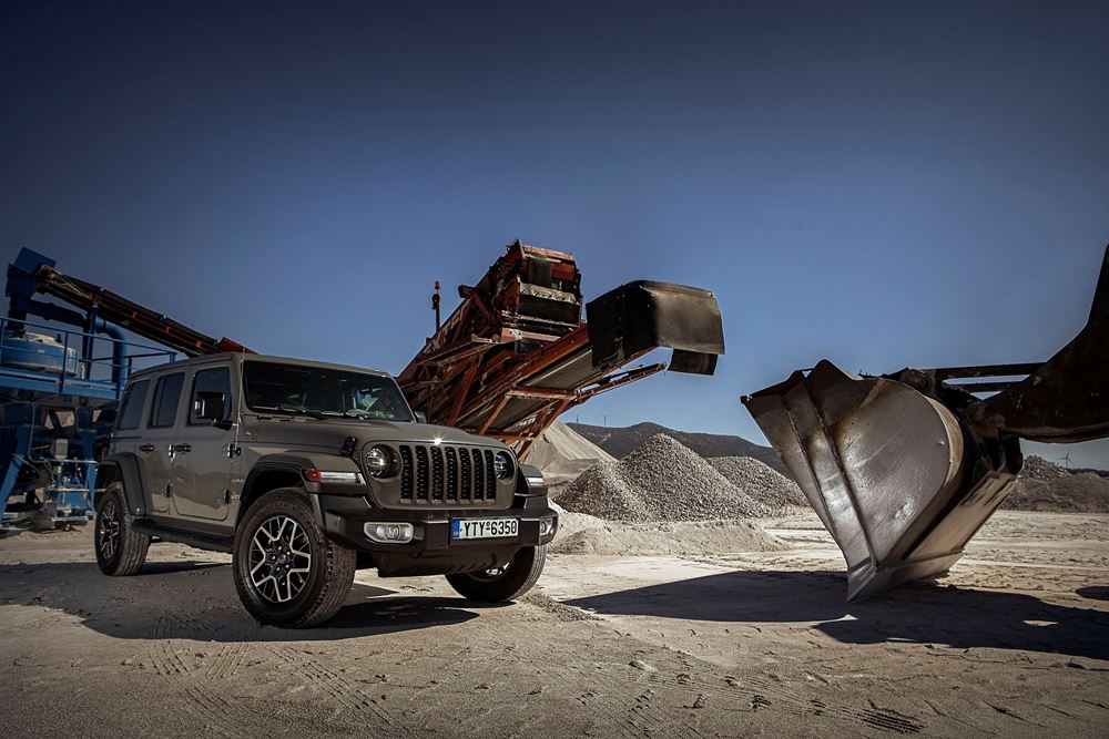 Jeep Wrangler 4xe Sahara plug in hybrid