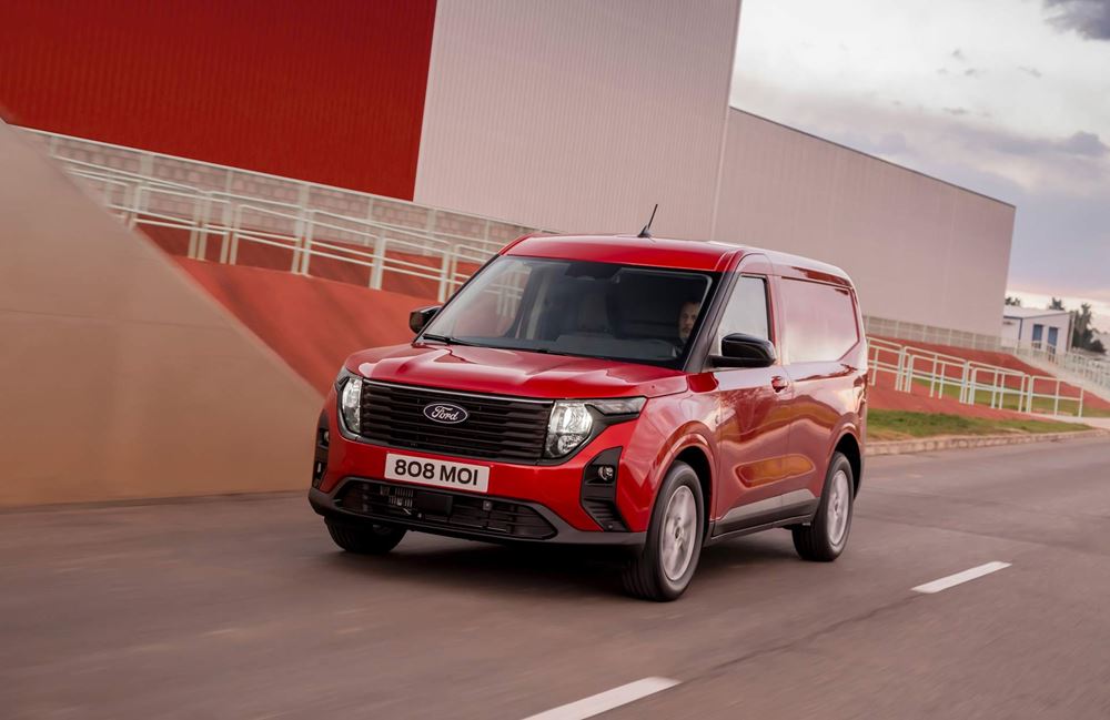 FORD TRANSIT COURIER