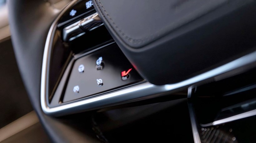 Cadillac Lyriq V
