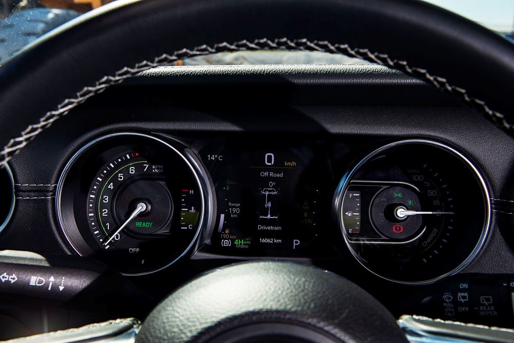Jeep Wrangler 4xe Sahara plug in hybrid