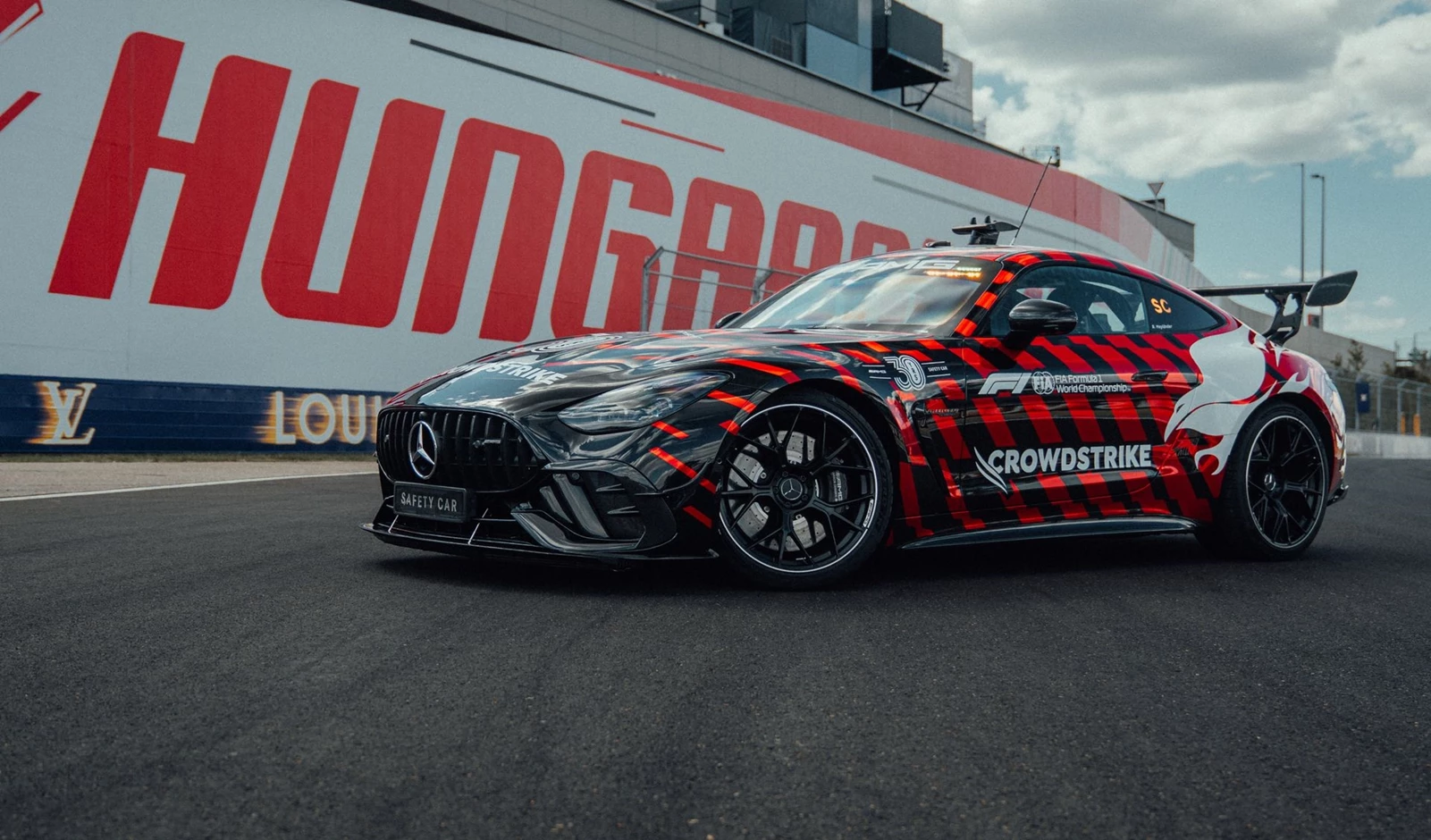 Αυτοκίνητο ασφαλείας F1 Mercedes-AMG GT 63 PRO 4MATIC+
