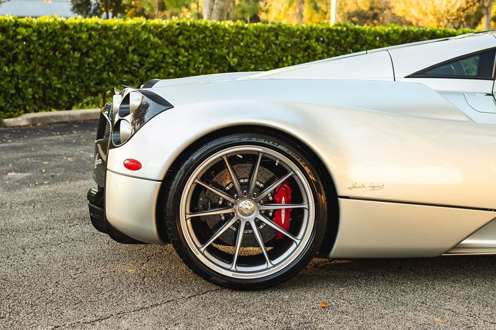 Pagani Huayra Tempesta