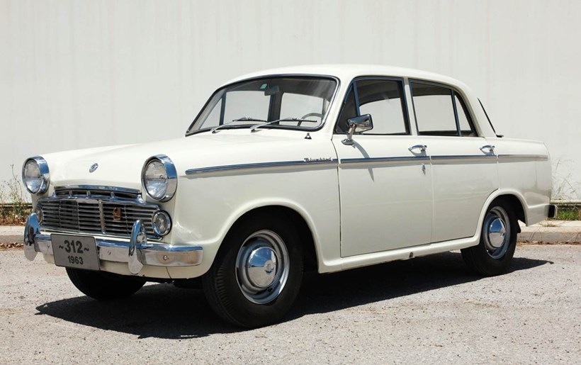 100 xronia Nissan Theocharakis