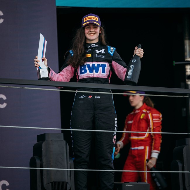 F1 Academy Abbi Pulling