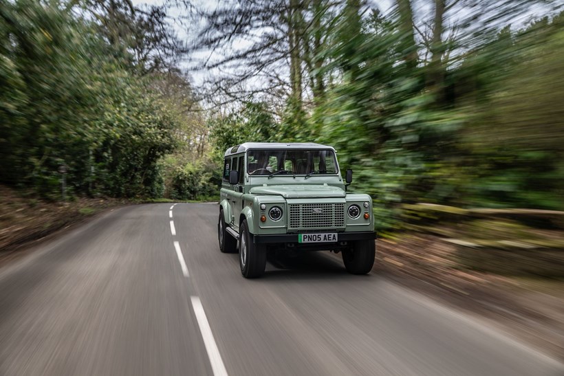 Land Rover Defender ηλεκτρικό Restomod Bedeo