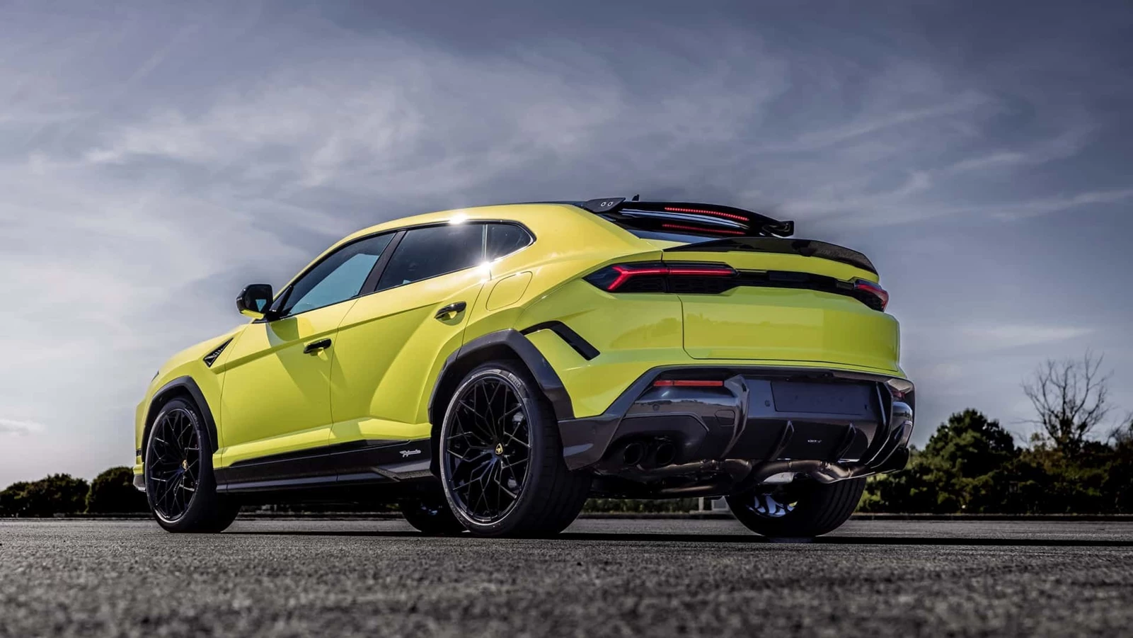 Lamborghini Urus SE Performante