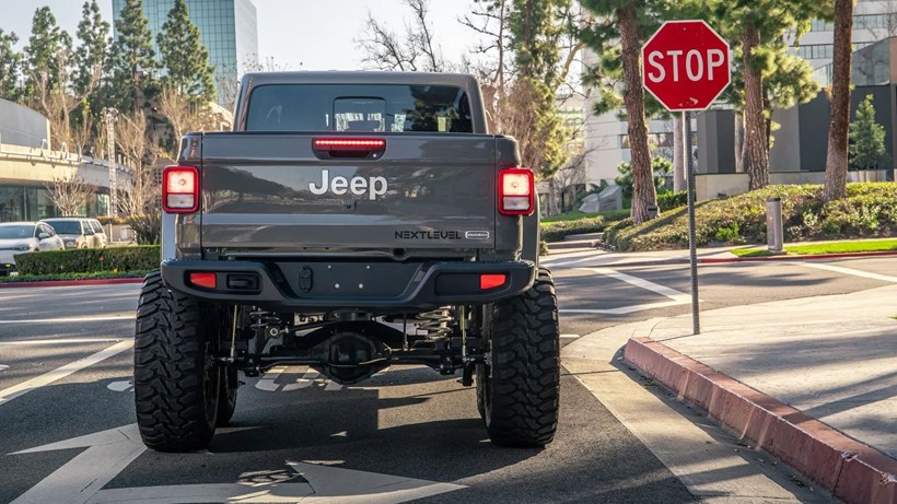 Jeep Gladiator 6X6 Next Level