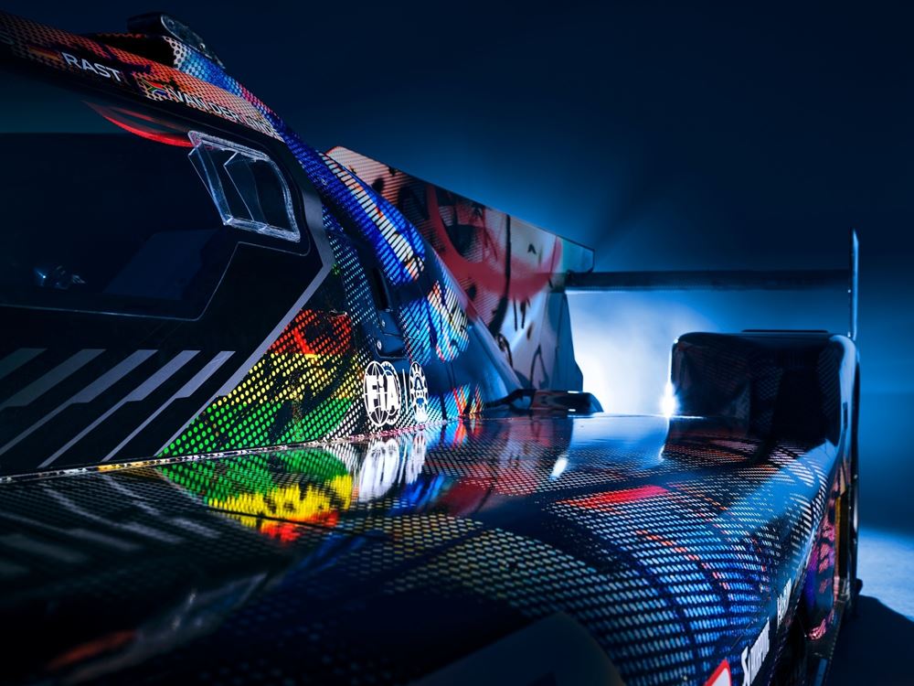 BMW M Hybrid V8 art car