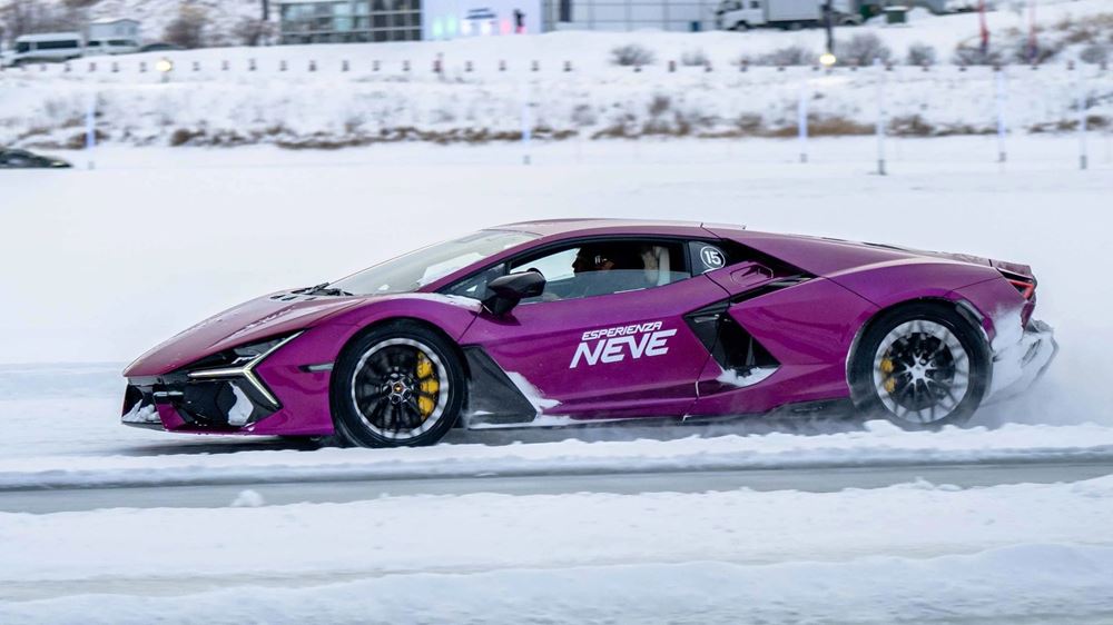 Lamborghini Esperienza Neve