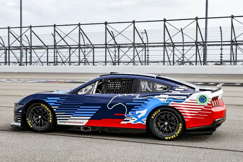Ford Mustang Dark Horse NASCAR 2024