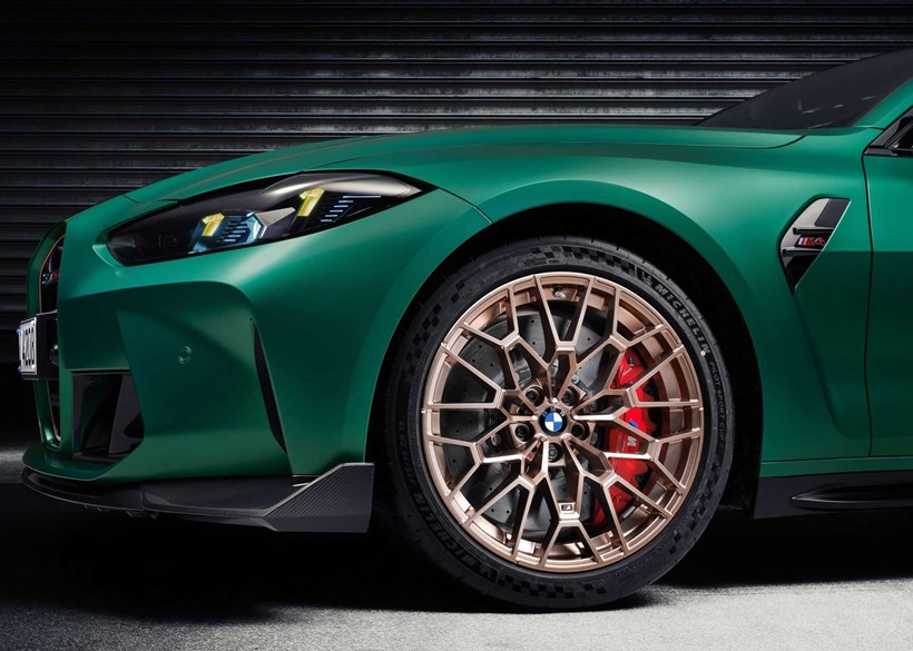 BMW M4 CS