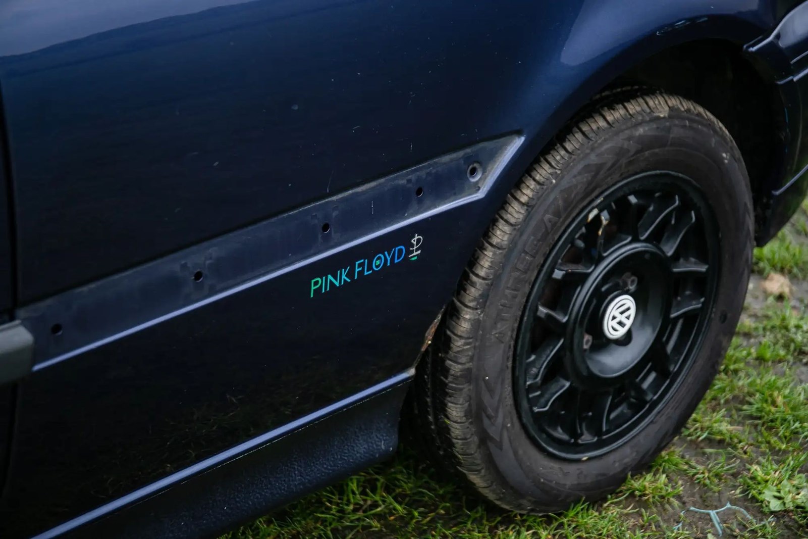 VW Golf Cabriolet Mk III Pink Floyd Edition