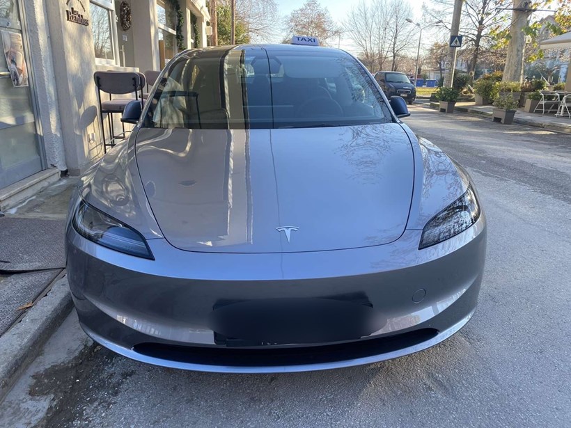 Tesla Model 3 Ταξί Λάρισσα