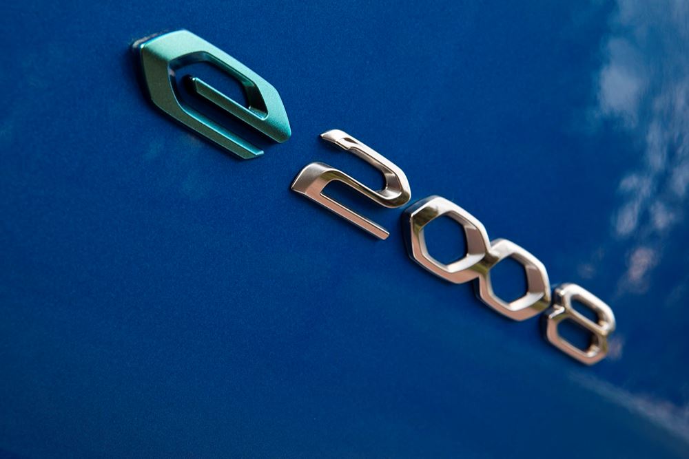 Peugeot e-2008