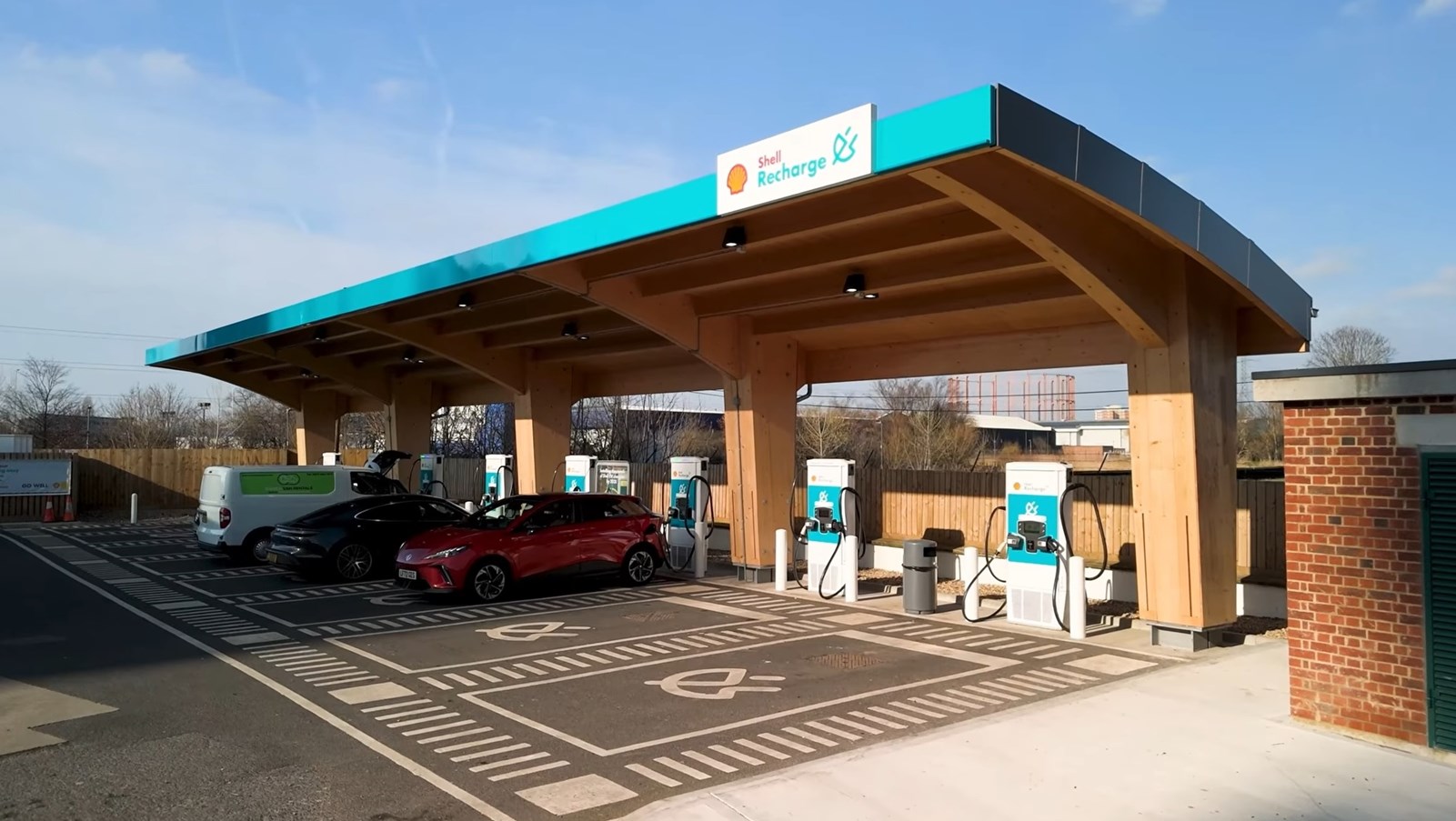 Shell Recharge σταθμός φόρτισης ηλεκτρικών αυτοκινήτων