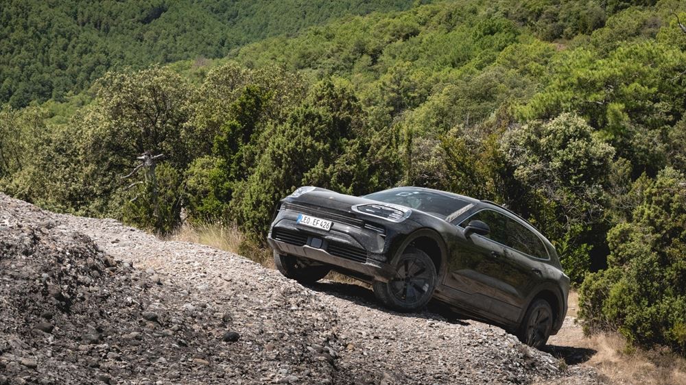 Porsche Cayenne Electric