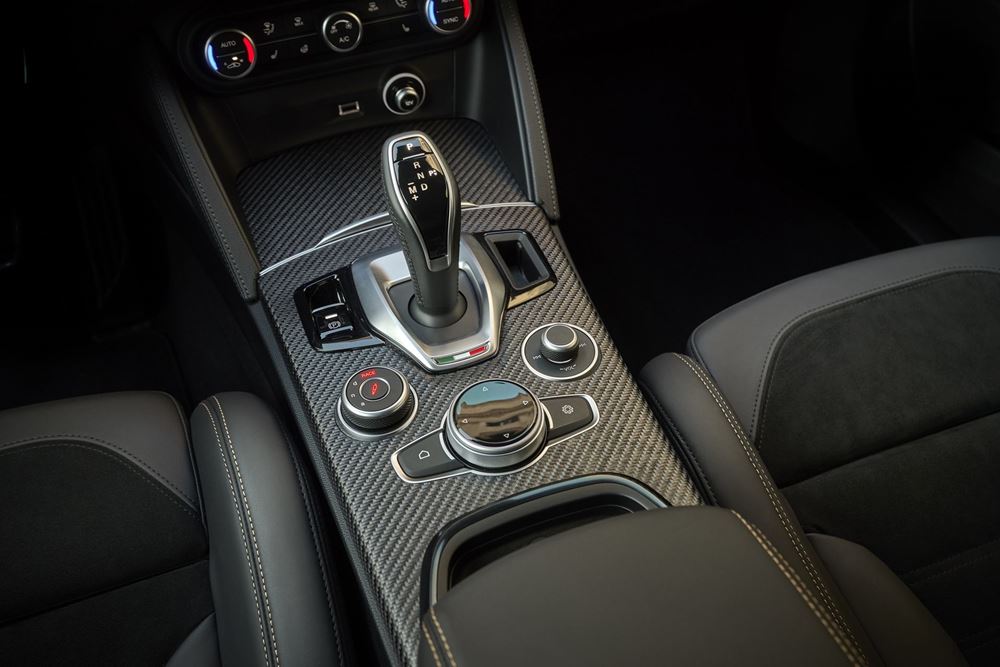 Επετειακές Alfa Romeo Giulia και Stelvio