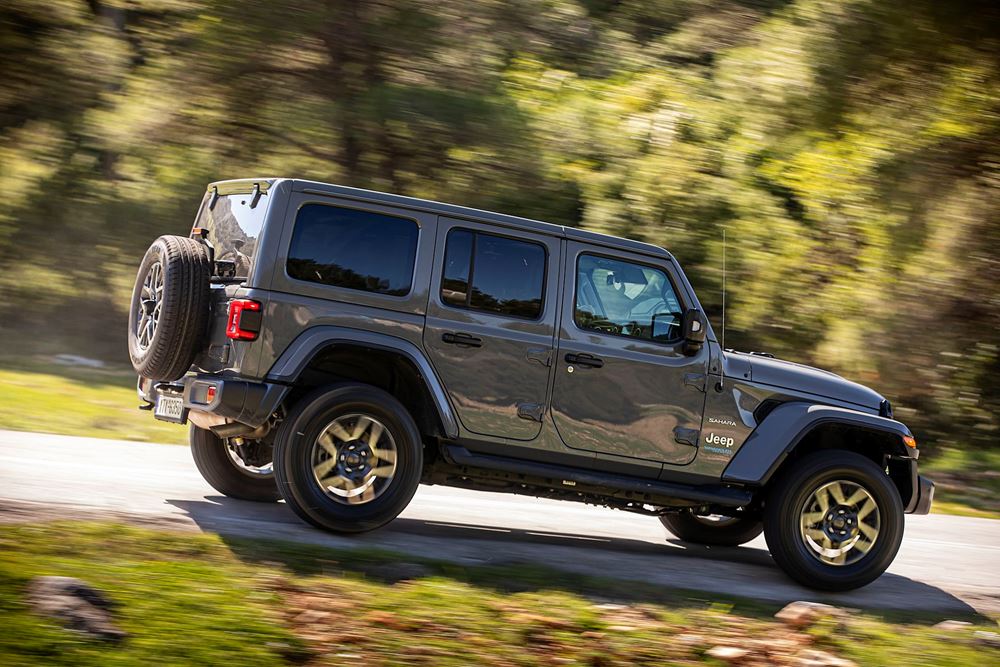 Jeep Wrangler 4xe Sahara plug in hybrid