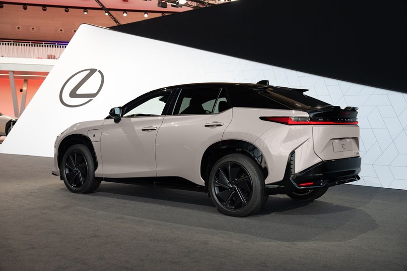 Lexus RZ 550e