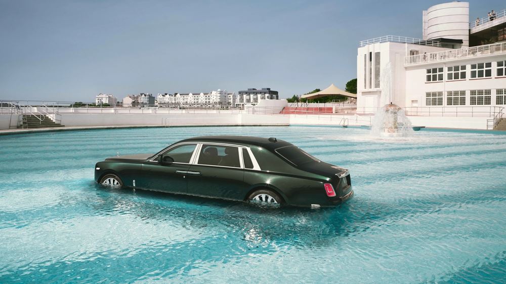 Rolls-Royce Phantom pool