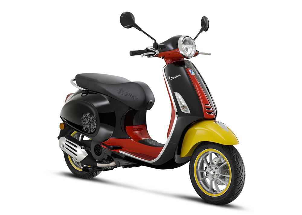 Disney Mickey Mouse ekdosi Vespa