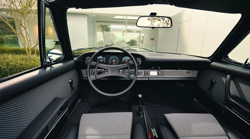 Porsche 911 Targa Auction