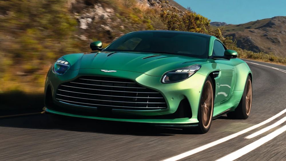 Aston Martin DB12 2023