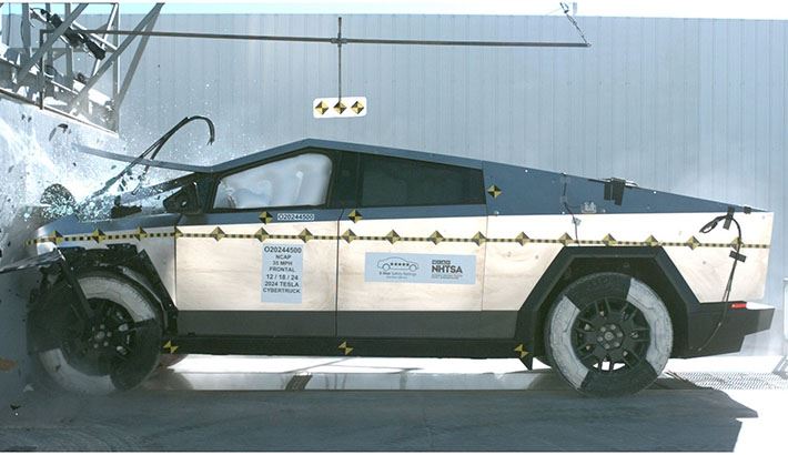 Tesla Cybertruck Crash Test