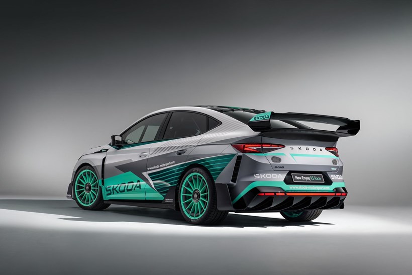 Skoda Enyaq RS race