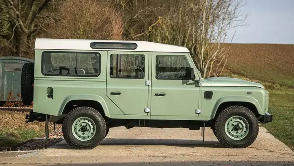 Land Rover Defender 110 Heritage Edition