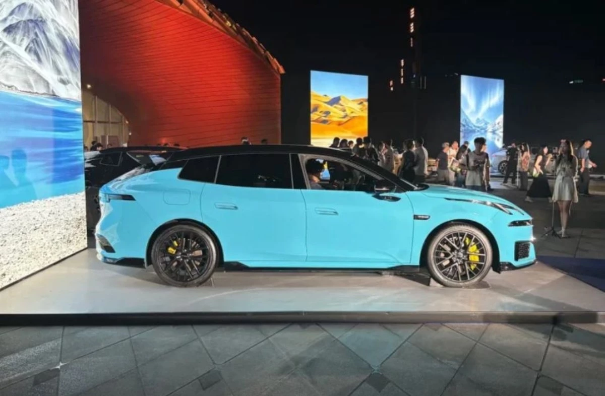 Lynk & Co 07 GT