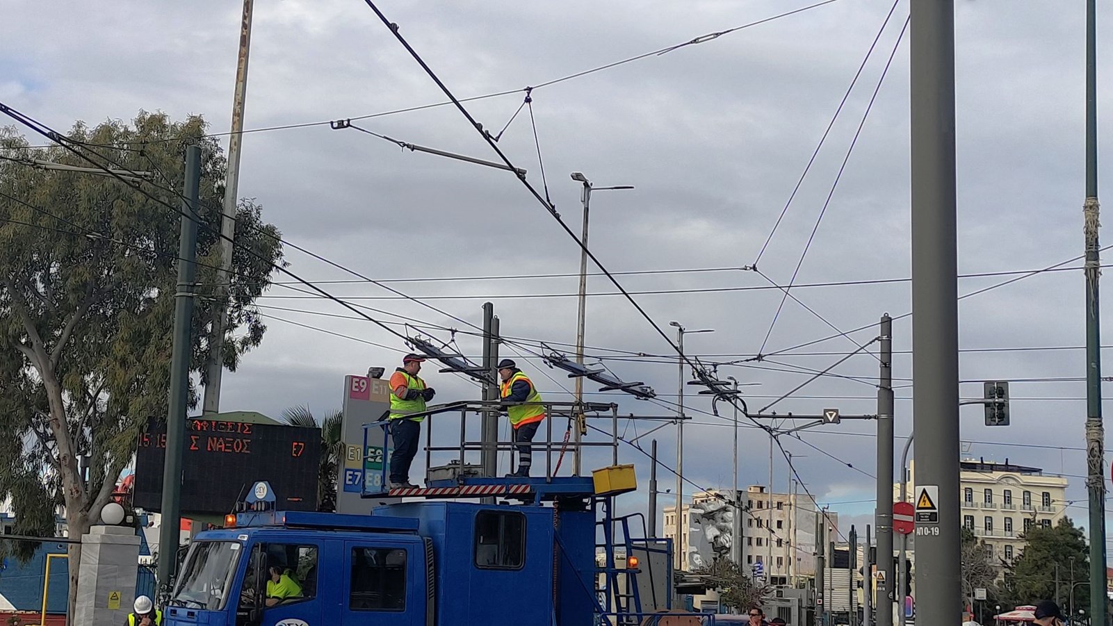 Τρολεϊ καλώδια πειραιάς