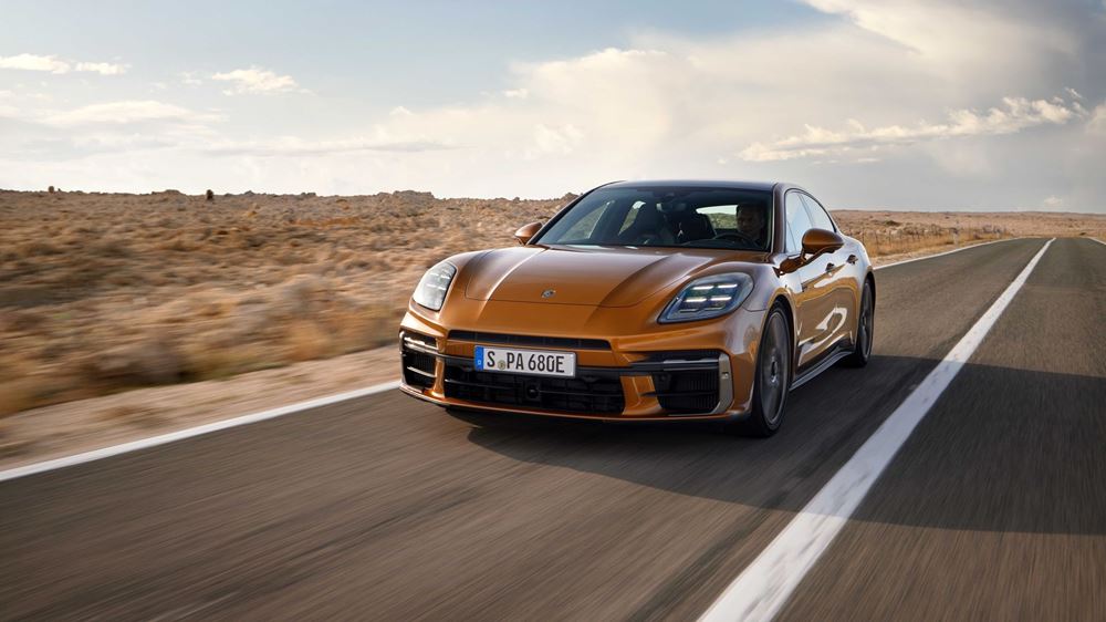 Porsche Panamera 2023