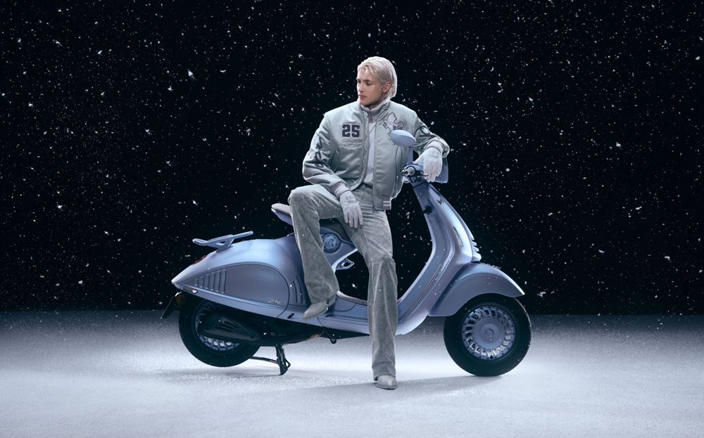 Vespa 946 Snake