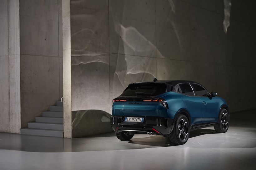 Alfa Romeo Junior Ibrida υβριδική έκδοση