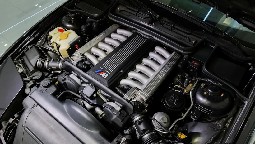 BMW 850 CSi