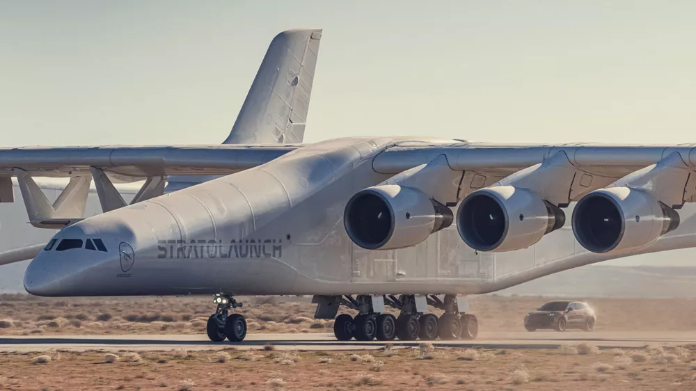 Porsche Cayenne Stratolaunch αεροπλάνο