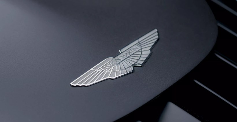 To υπάρχον σήμα της Aston Martin